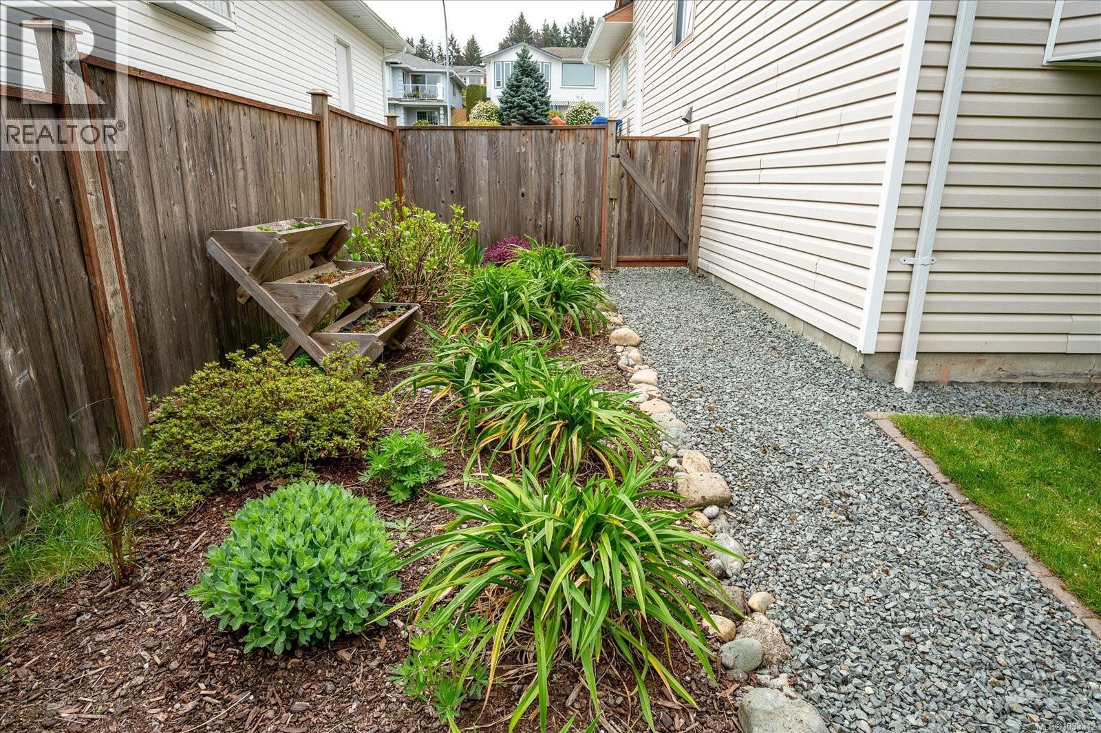 5701 Malibu Terr, Nanaimo, British Columbia  V9T 5W7 - Photo 49 - 1033342