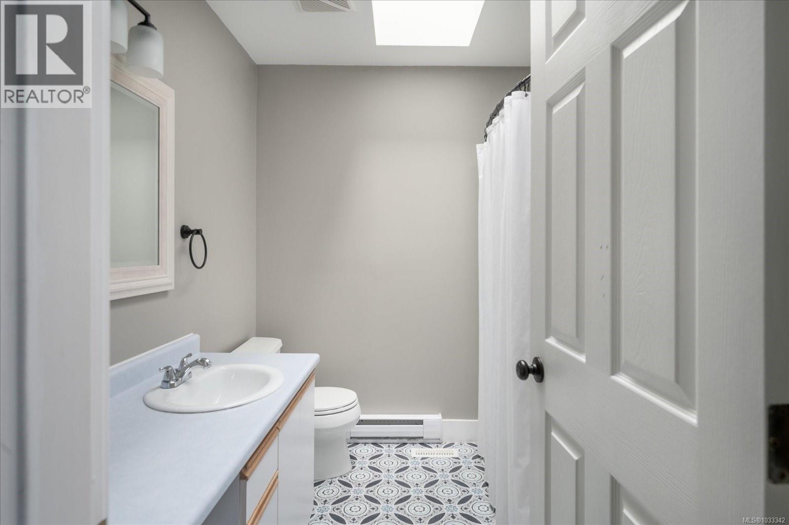 5701 Malibu Terr, Nanaimo, British Columbia  V9T 5W7 - Photo 32 - 1033342