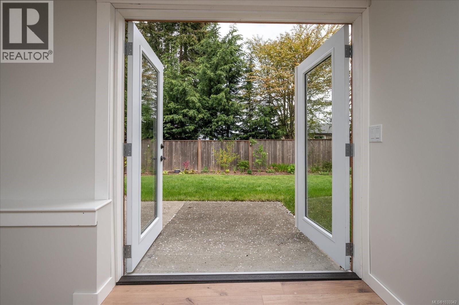 5701 Malibu Terr, Nanaimo, British Columbia  V9T 5W7 - Photo 42 - 1033342