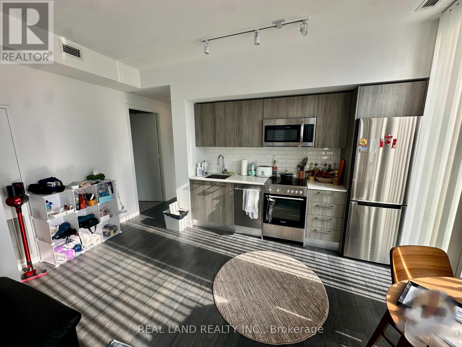 2209 - 28 Wellesley Street E, Toronto, Ontario  M4Y 0C4 - Photo 3 - C13043992