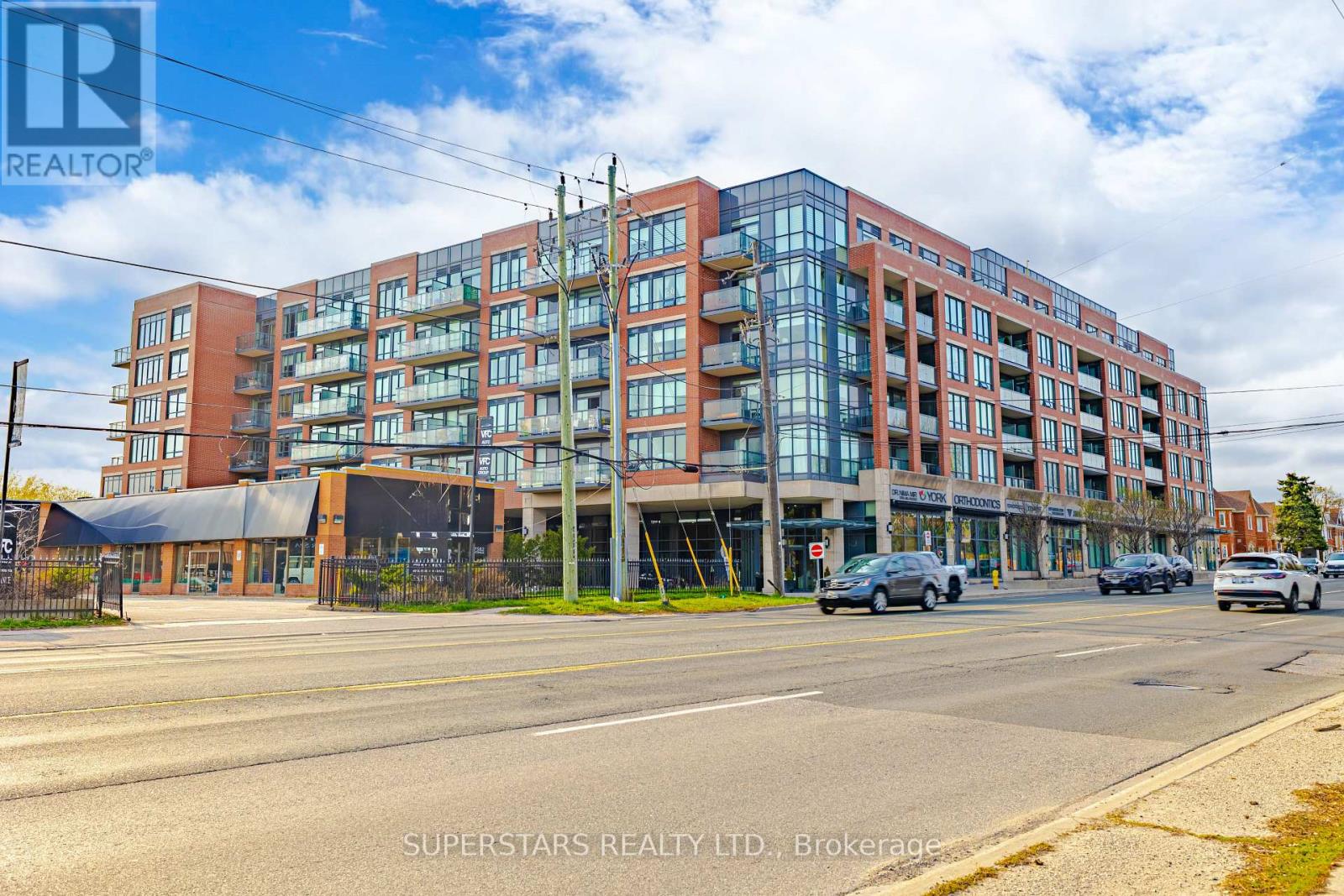 318 - 7608 Yonge Street, Vaughan, Ontario  L4J 0J5 - Photo 1 - N13044002