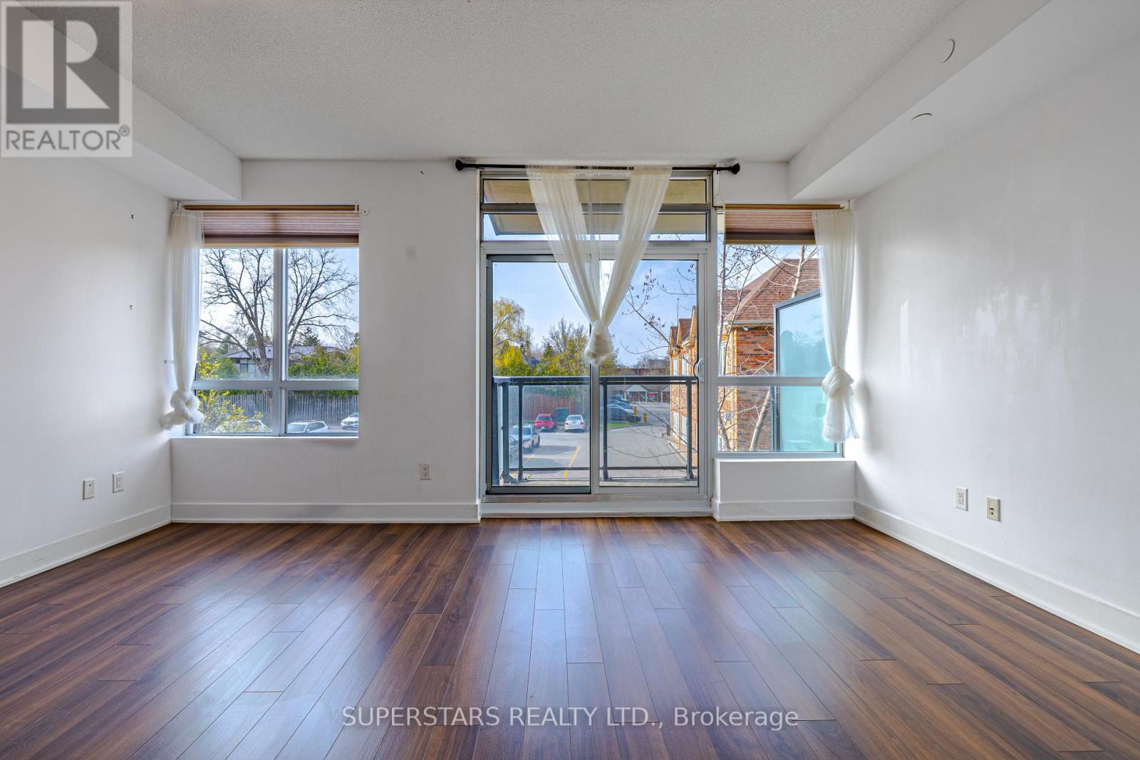 318 - 7608 Yonge Street, Vaughan, Ontario  L4J 0J5 - Photo 4 - N13044002