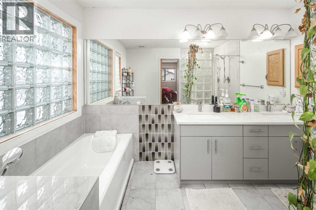 125 Coventry Crescent Ne, Calgary, Alberta  T3K 4Y9 - Photo 31 - A2304626