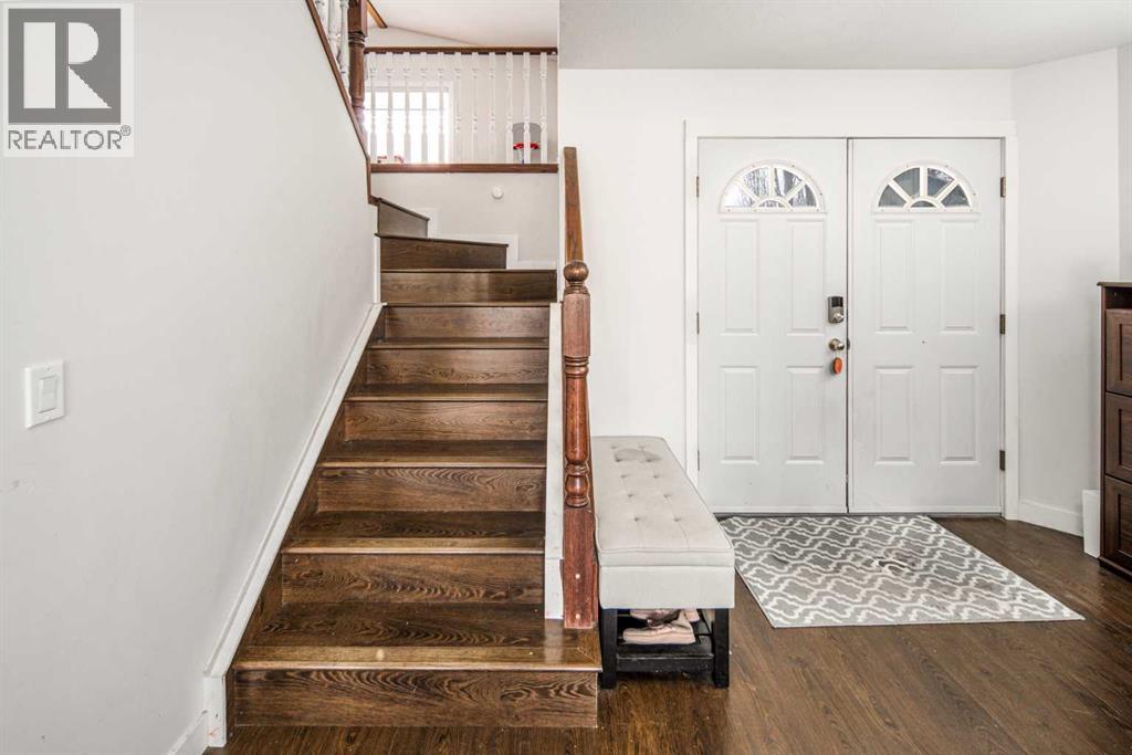 125 Coventry Crescent Ne, Calgary, Alberta  T3K 4Y9 - Photo 4 - A2304626