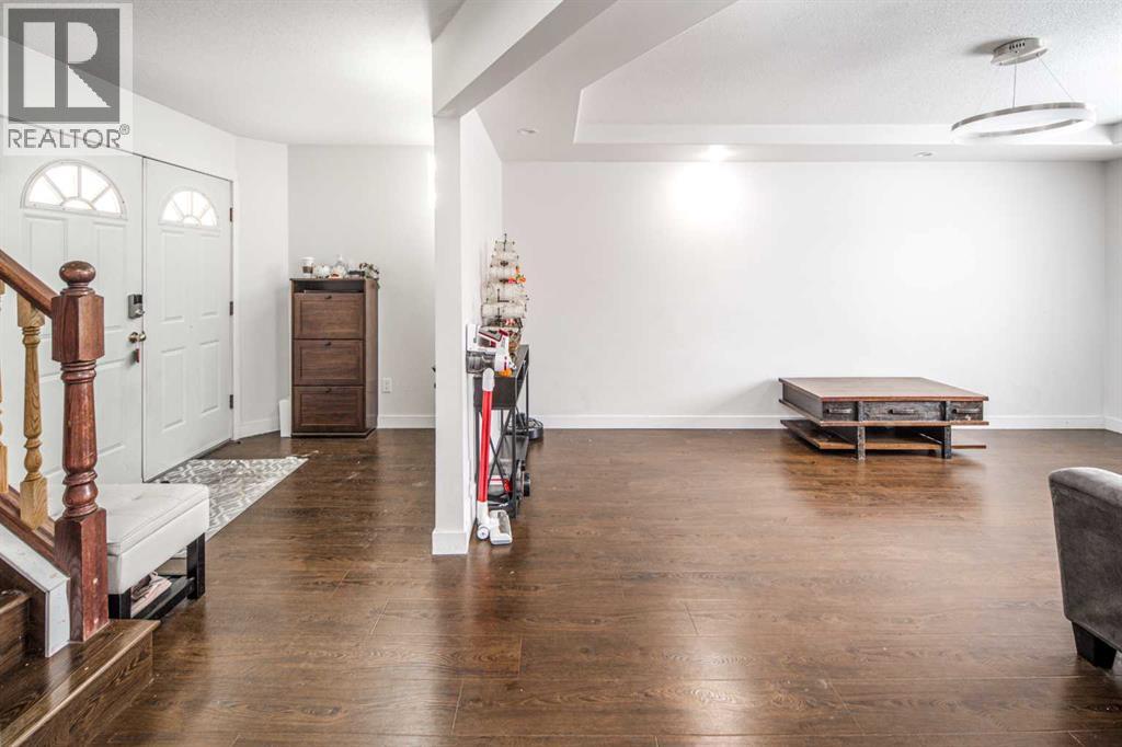 125 Coventry Crescent Ne, Calgary, Alberta  T3K 4Y9 - Photo 8 - A2304626