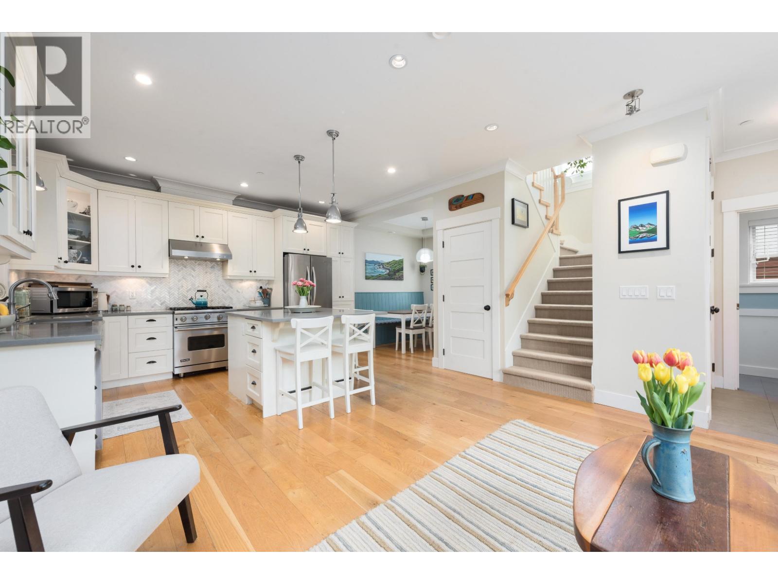 945 E 21st Avenue, Vancouver, British Columbia  V5V 1S4 - Photo 5 - R3114131