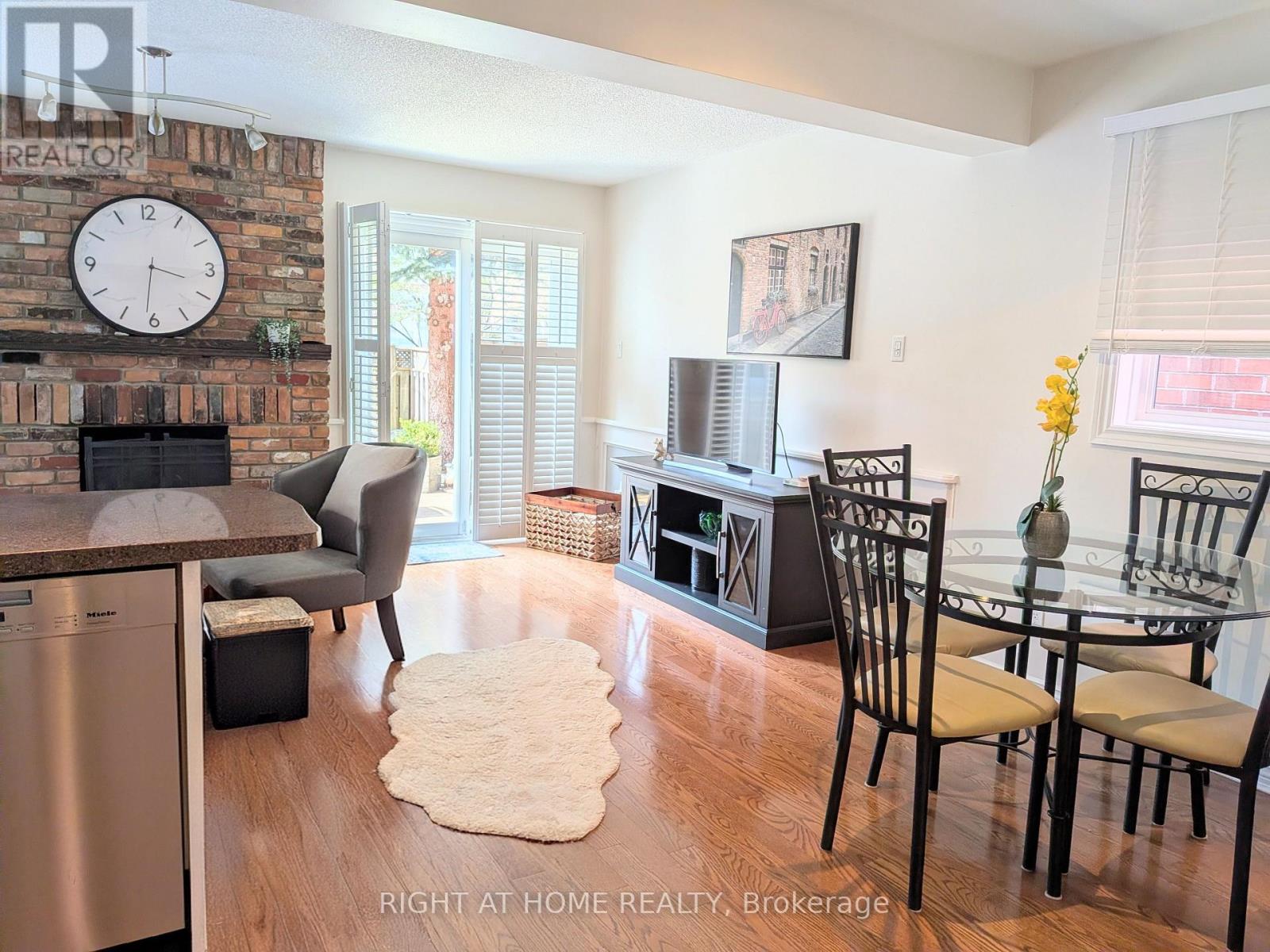 2096 Blacksmith Lane, Oakville, Ontario  L6M 3A3 - Photo 6 - W13039020