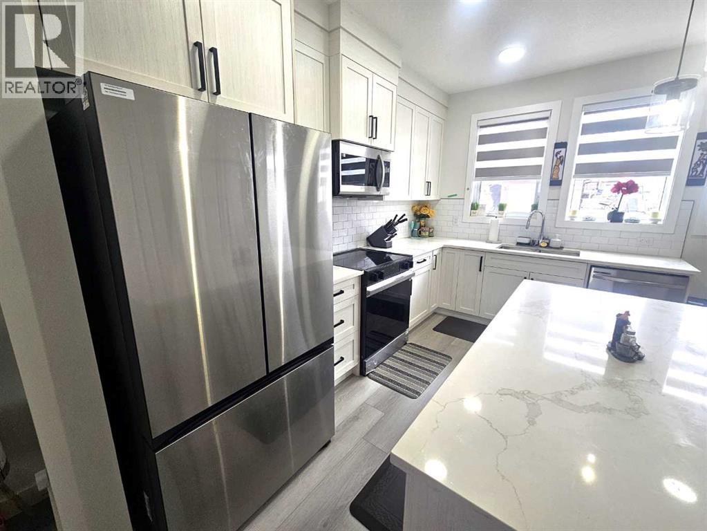 1201, Iron Ridge Avenue, Crossfield, Alberta  T0M 0S0 - Photo 8 - A2305168