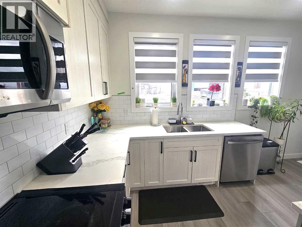 1201, Iron Ridge Avenue, Crossfield, Alberta  T0M 0S0 - Photo 9 - A2305168