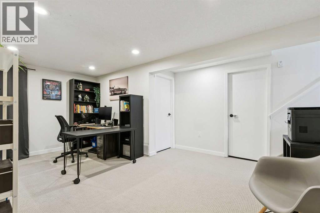 52 Beddington Circle, Calgary, Alberta  T3K 1K6 - Photo 35 - A2304228