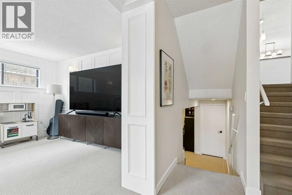 52 Beddington Circle, Calgary, Alberta  T3K 1K6 - Photo 27 - A2304228