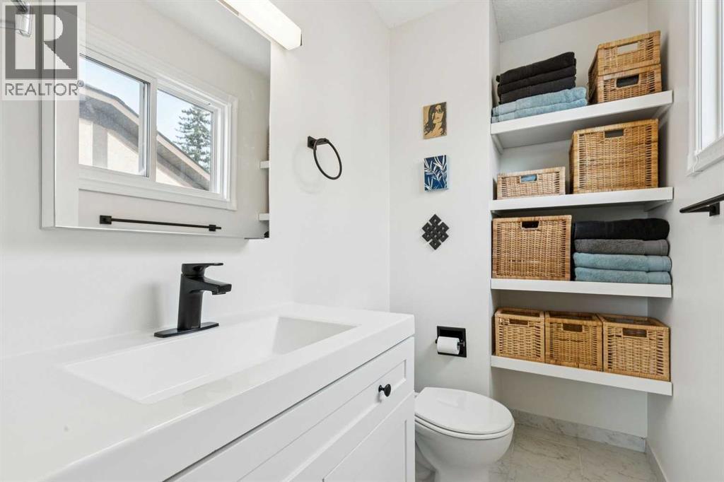 52 Beddington Circle, Calgary, Alberta  T3K 1K6 - Photo 23 - A2304228