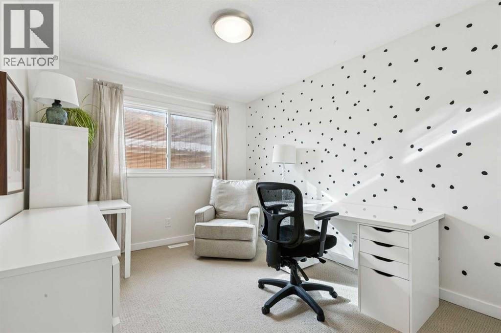 52 Beddington Circle, Calgary, Alberta  T3K 1K6 - Photo 24 - A2304228