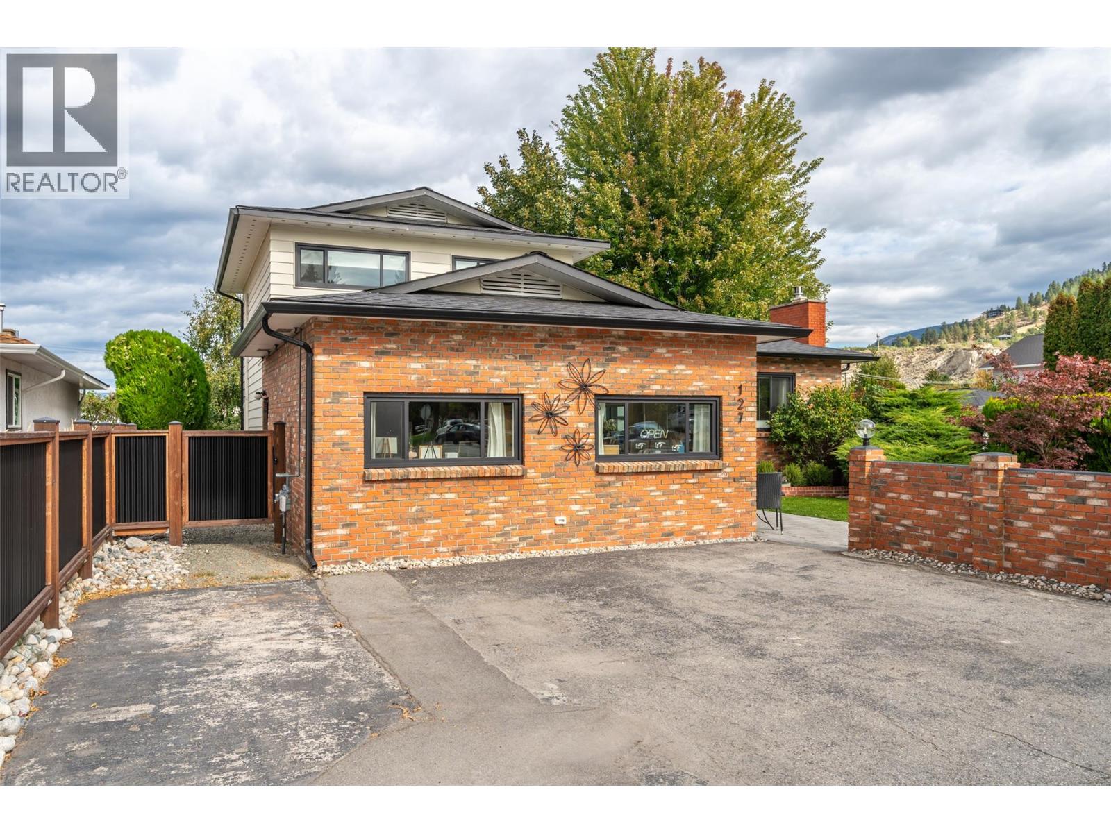 127 Elm Avenue, Penticton, British Columbia  V2A 3W1 - Photo 2 - 10375944