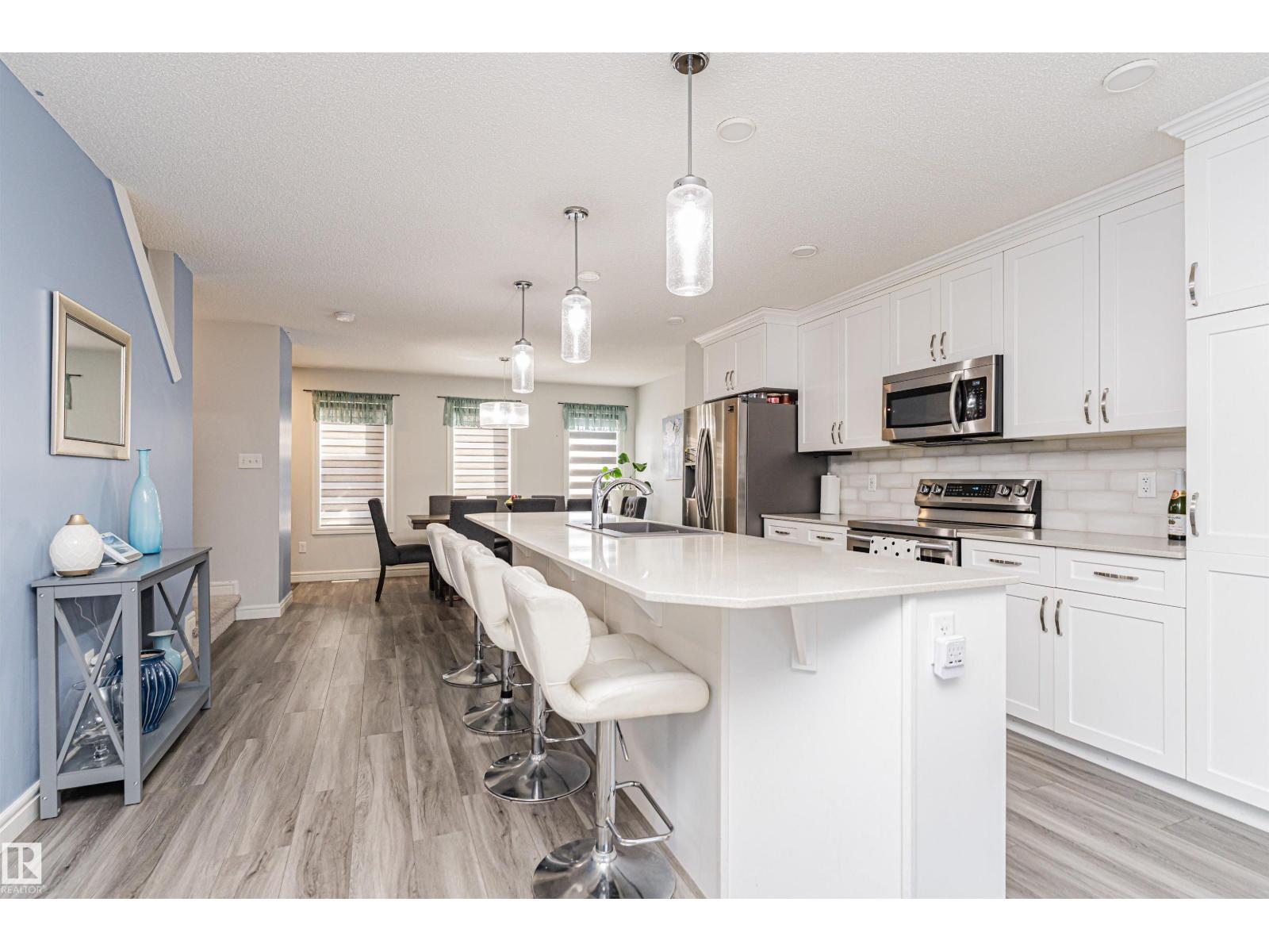 2051 Graydon Hill Cr SW, Edmonton, Alberta  T6W 4C5 - Photo 11 - E4484225