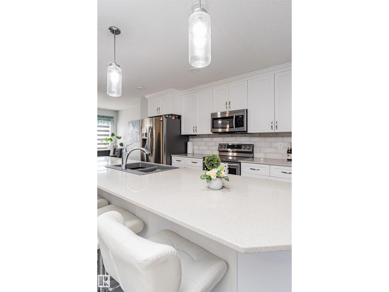 2051 Graydon Hill Cr SW, Edmonton, Alberta  T6W 4C5 - Photo 12 - E4484225