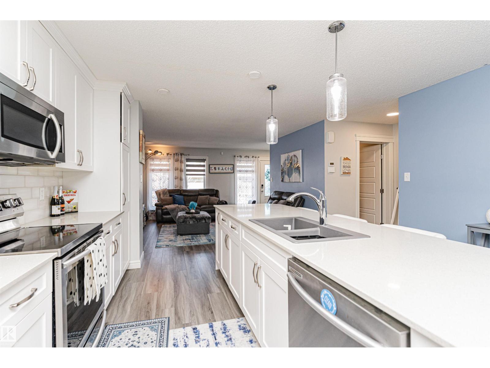 2051 Graydon Hill Cr SW, Edmonton, Alberta  T6W 4C5 - Photo 18 - E4484225