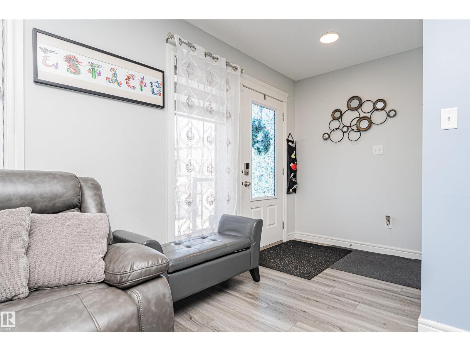 2051 Graydon Hill Cr SW, Edmonton, Alberta  T6W 4C5 - Photo 4 - E4484225