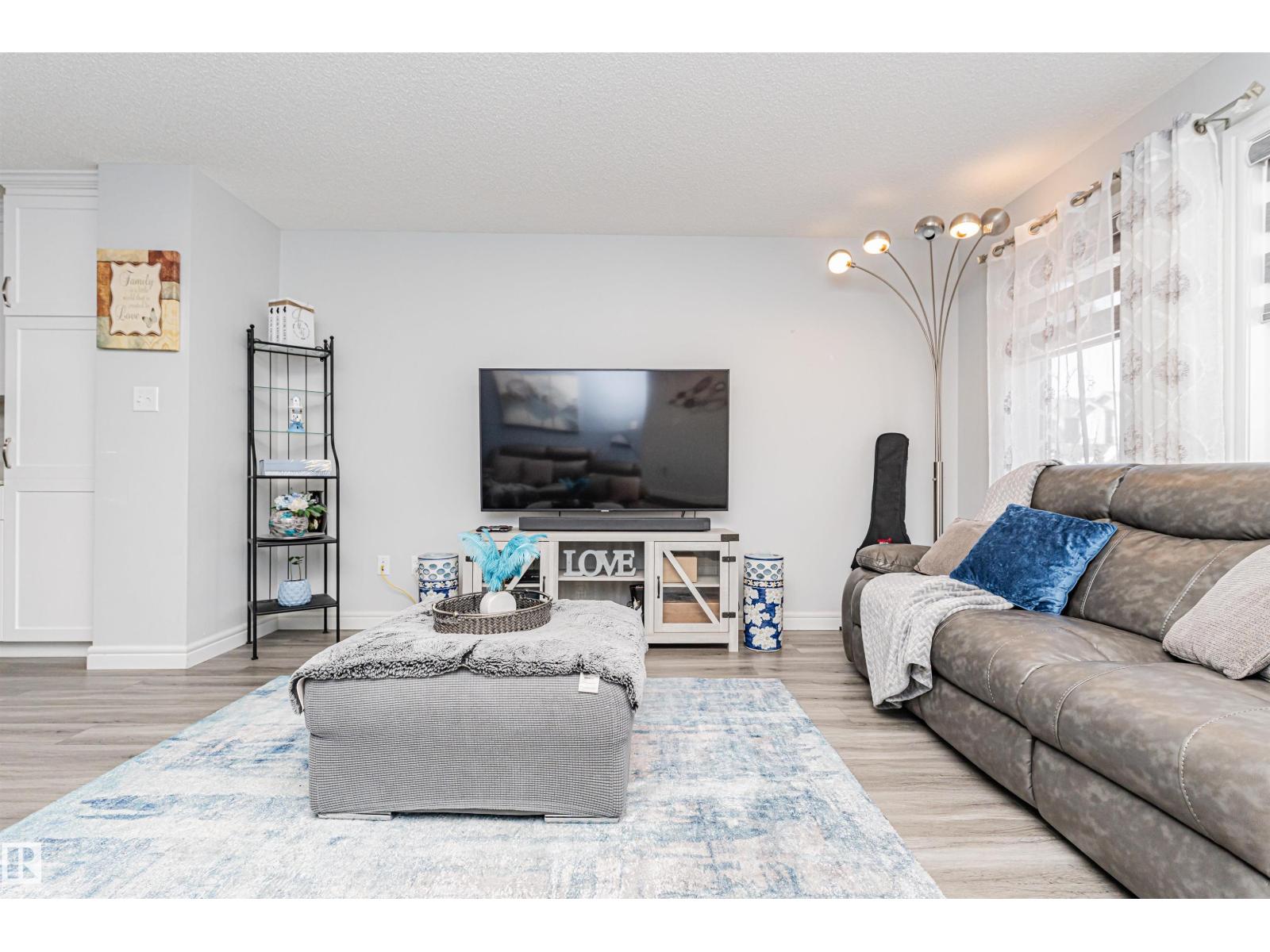 2051 Graydon Hill Cr SW, Edmonton, Alberta  T6W 4C5 - Photo 7 - E4484225