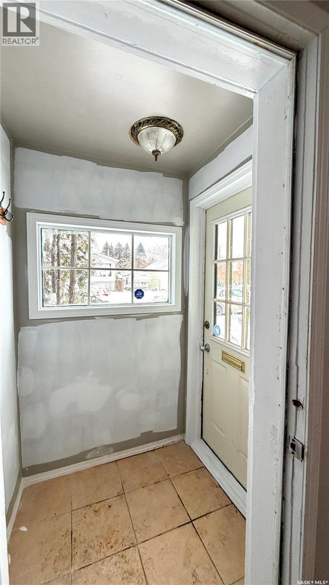 217 L Avenue N, Saskatoon, Saskatchewan  S7L 2P3 - Photo 10 - SK030687