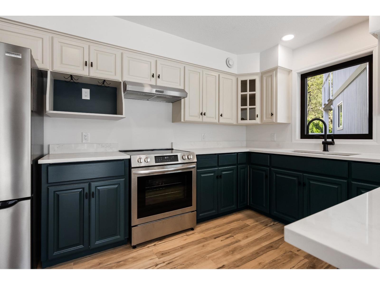 217 Lakeshore Drive, Cultus Lake North, Cultus Lake, British Columbia  V2R 5A1 - Photo 10 - R3115558