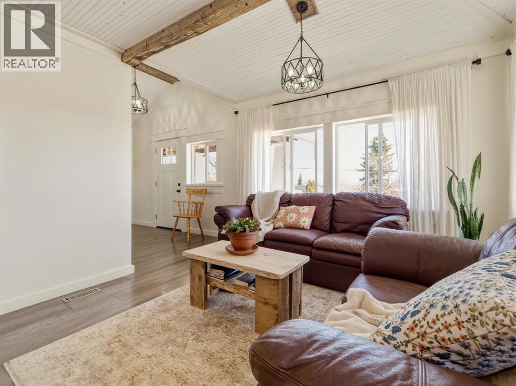 177 1 Street W, Cardston, Alberta  T0K 0K0 - Photo 7 - A2303937