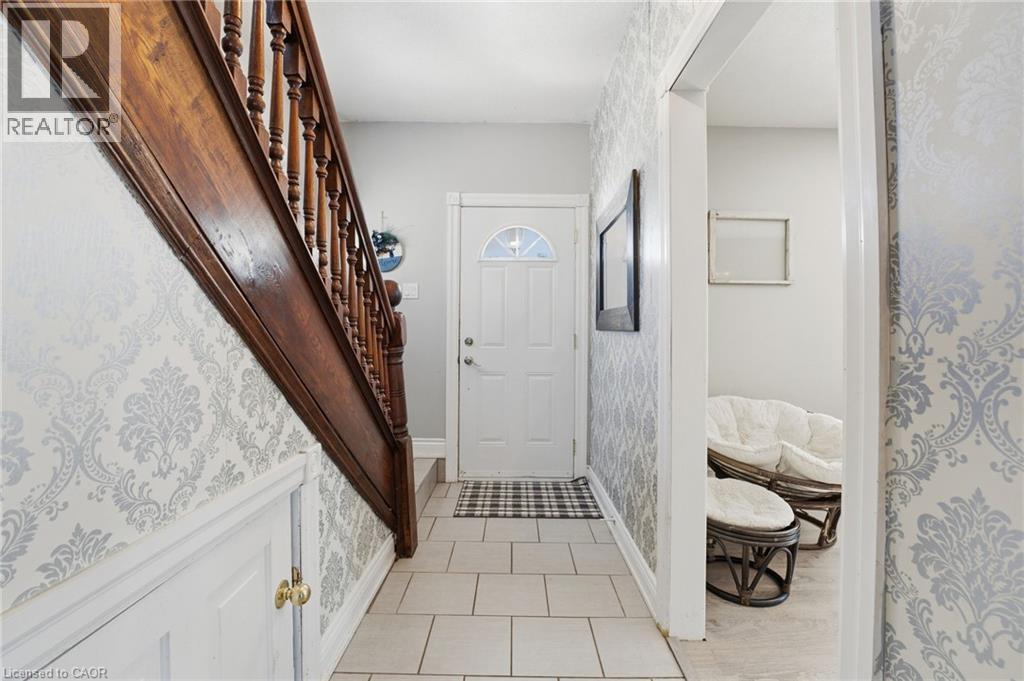 211 Robinson Road, Dunnville, Ontario  N1A 2W1 - Photo 12 - 40800777