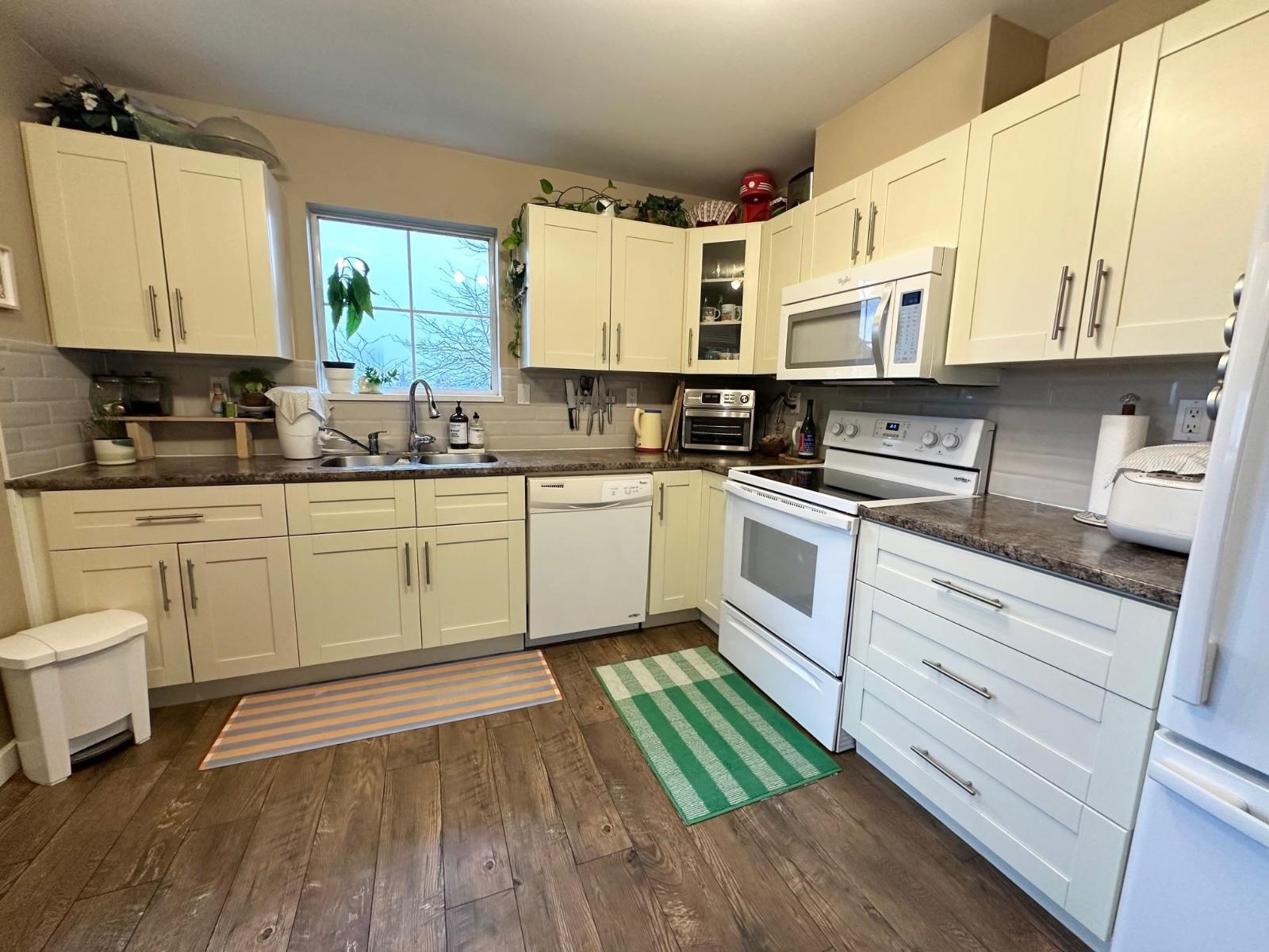 306 15160 108 Avenue, Surrey, British Columbia  V3R 0V2 - Photo 6 - R3113043