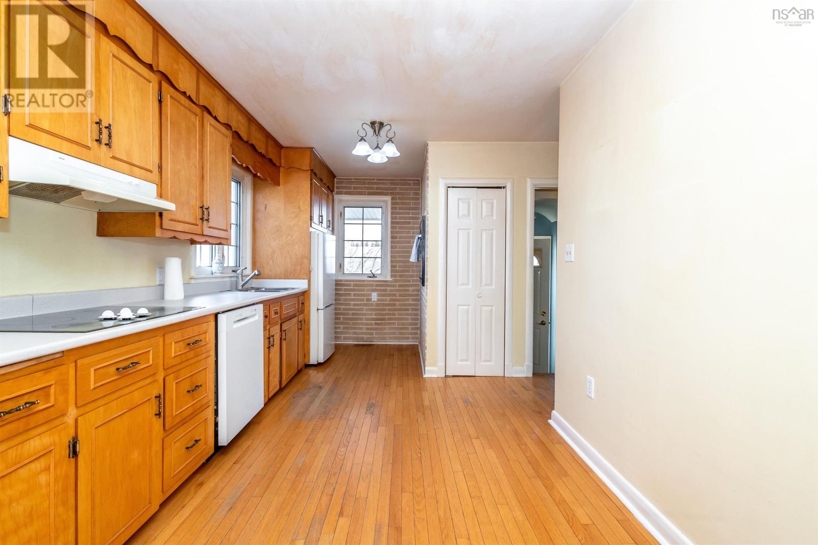 992 Westmount Road, Westmount, Nova Scotia  B1R 1C6 - Photo 13 - 202605863