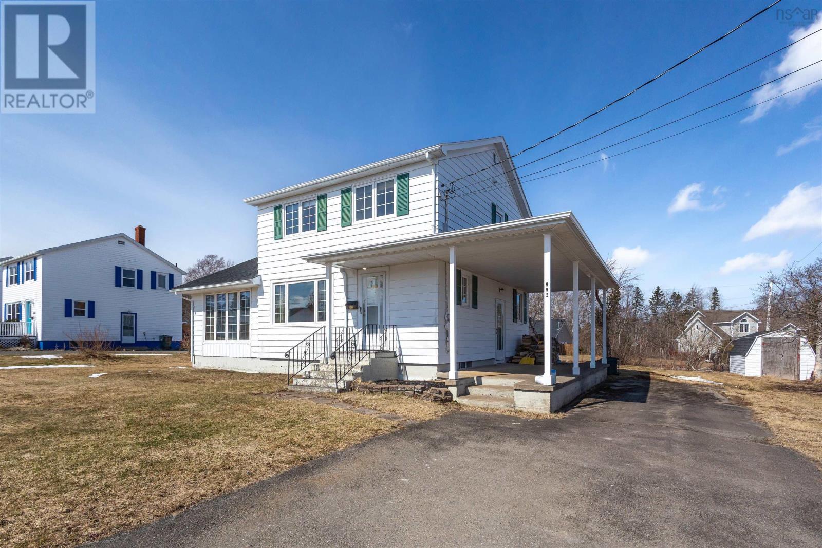 992 Westmount Road, Westmount, Nova Scotia  B1R 1C6 - Photo 3 - 202605863
