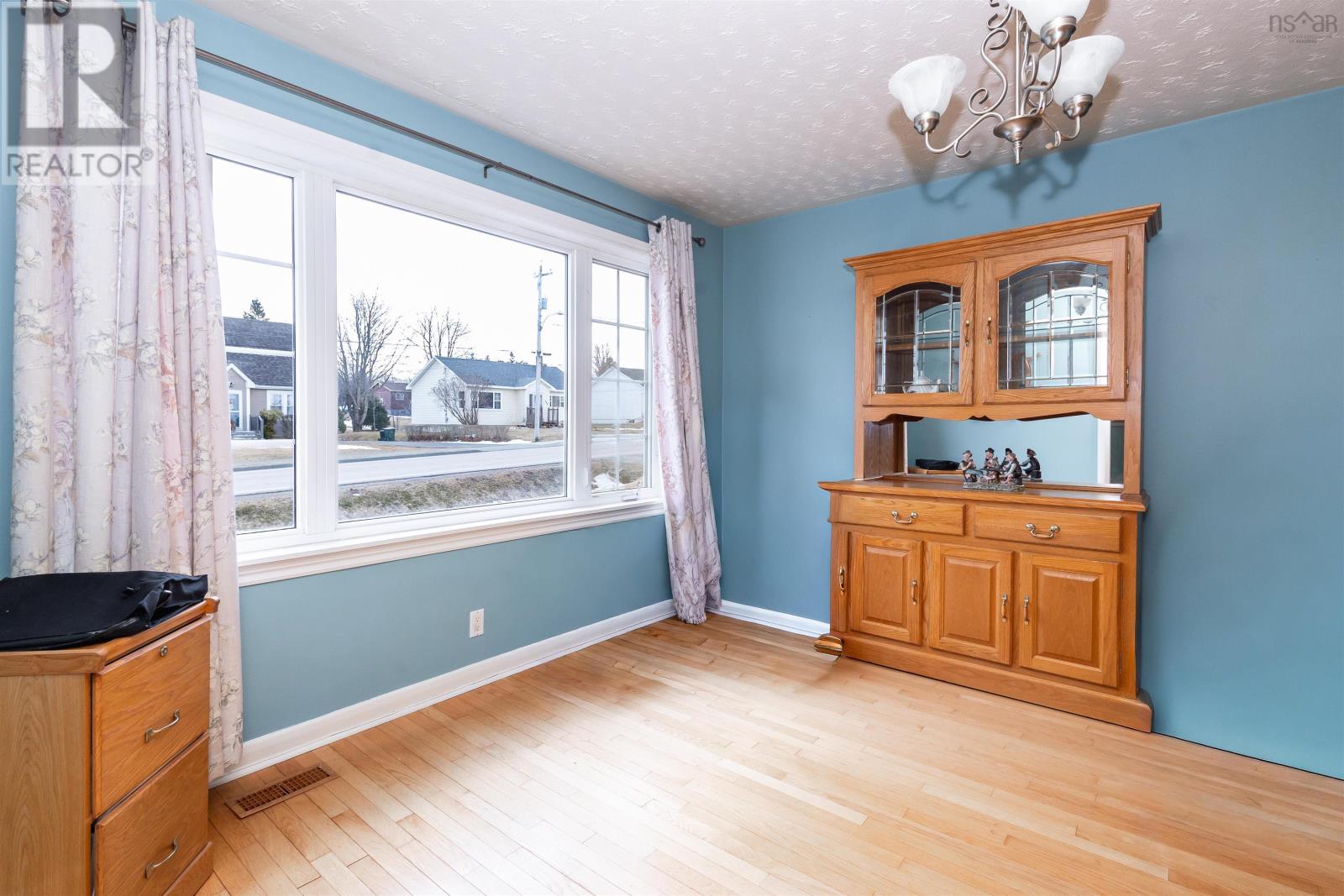 992 Westmount Road, Westmount, Nova Scotia  B1R 1C6 - Photo 9 - 202605863