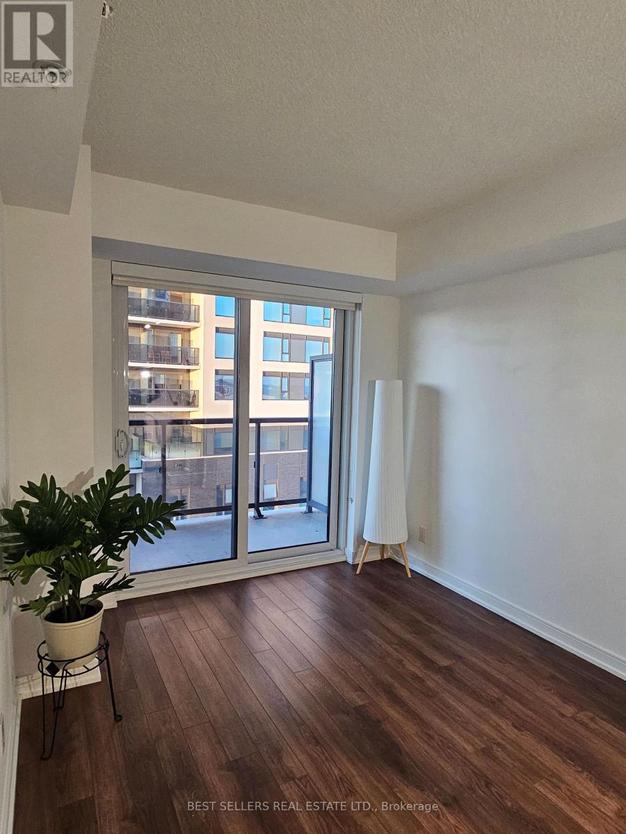 605 - 30 Samuel Wood Way, Toronto, Ontario  M9B 1B1 - Photo 2 - W13004694