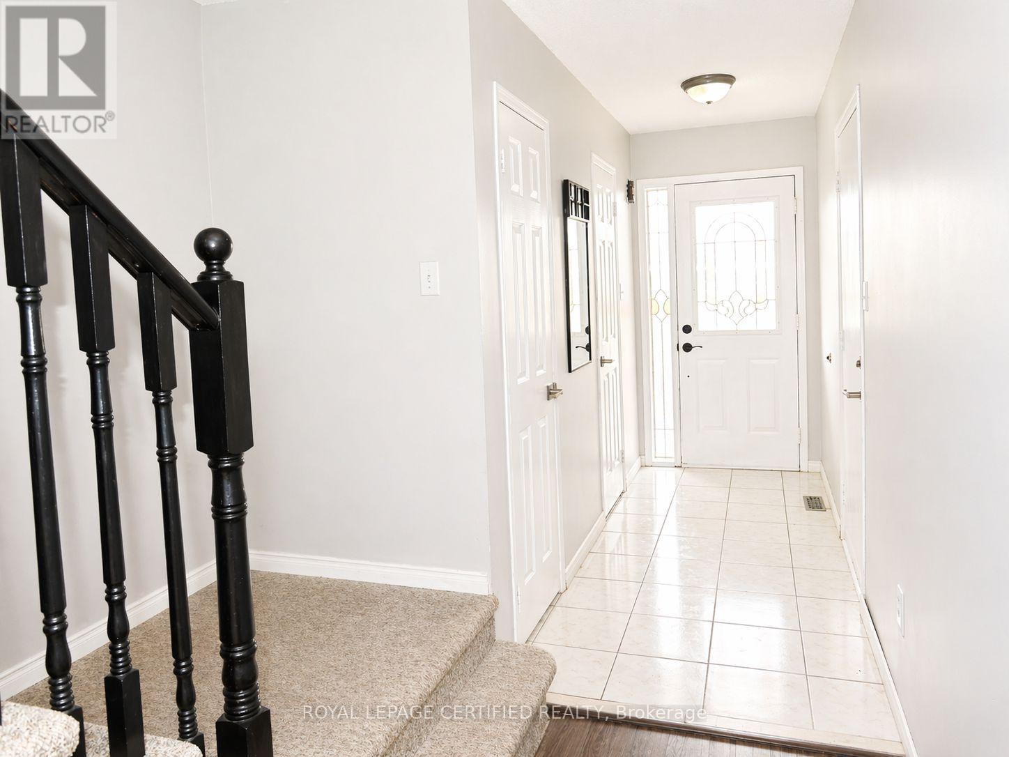 5126 Des Jardines Drive, Burlington, Ontario  L7L 6L7 - Photo 9 - W12674612