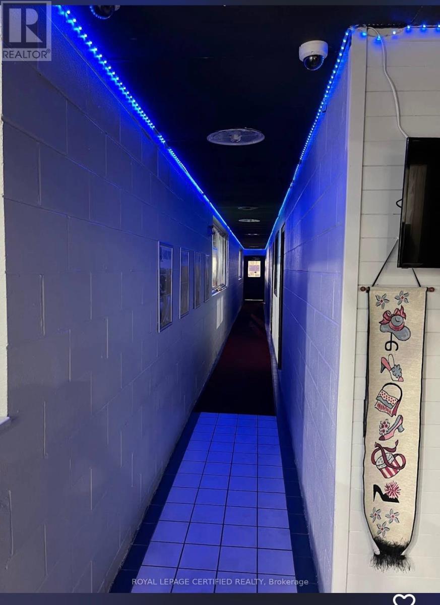 639 Langlois Avenue, Windsor, Ontario  N9A 2G5 - Photo 6 - X12897776