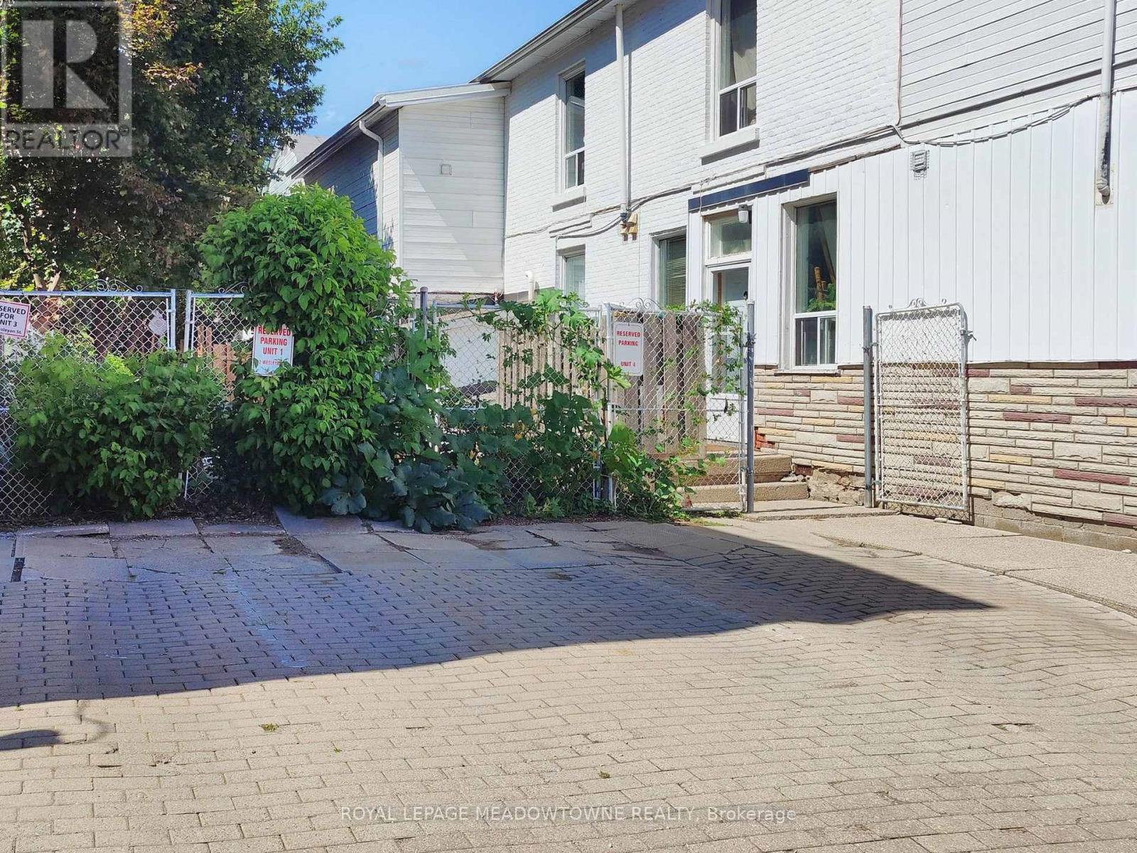 1 - 12 Wesleyan Street, Halton Hills, Ontario  L7G 2E1 - Photo 17 - W12869194