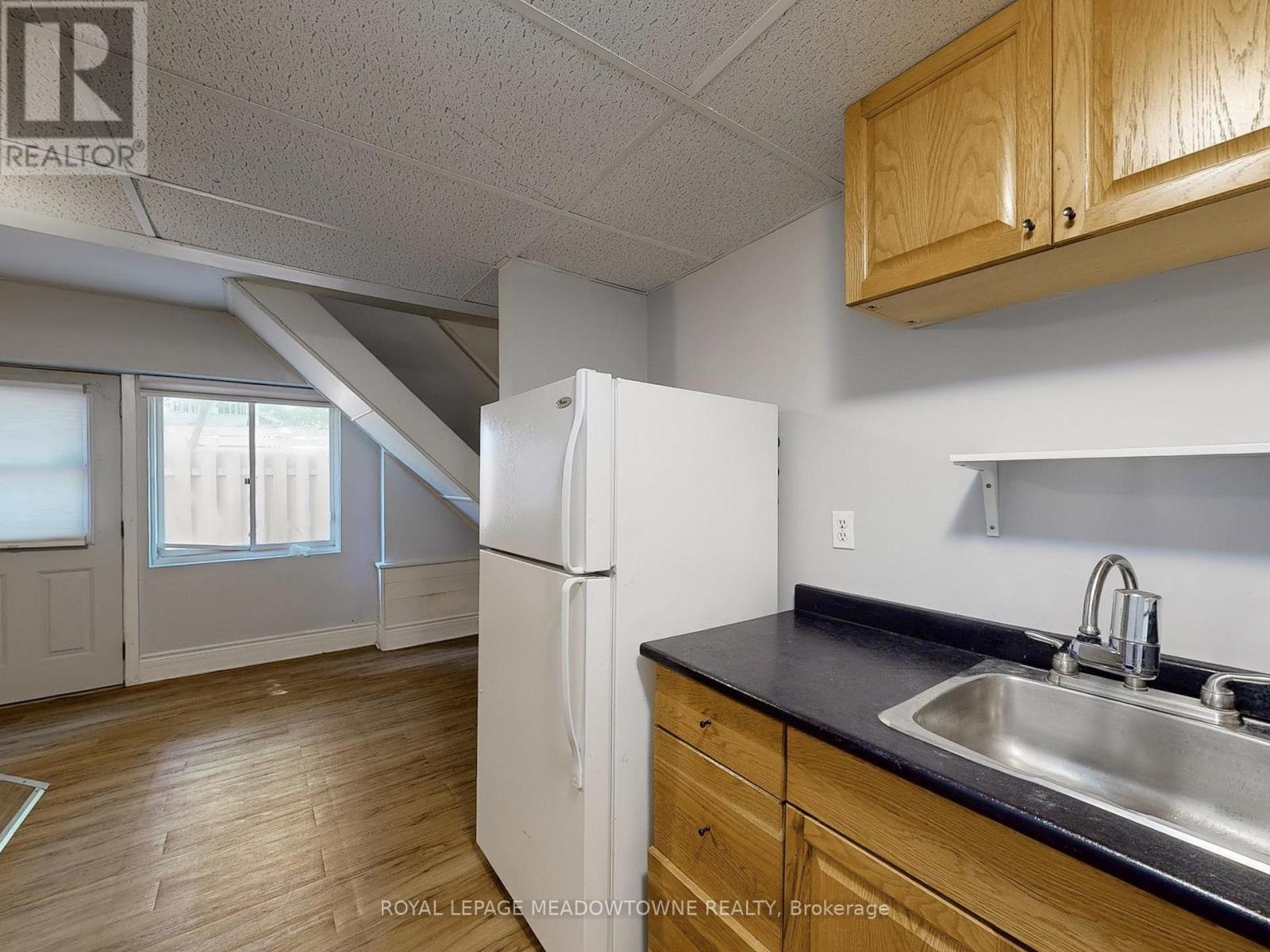 6 - 12 Wesleyan Street, Halton Hills, Ontario  L7G 2E1 - Photo 9 - W12869200