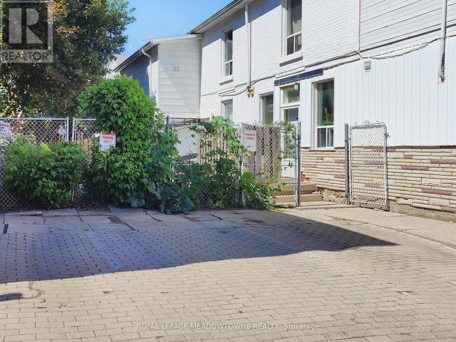 6 - 12 Wesleyan Street, Halton Hills, Ontario  L7G 2E1 - Photo 3 - W12869200