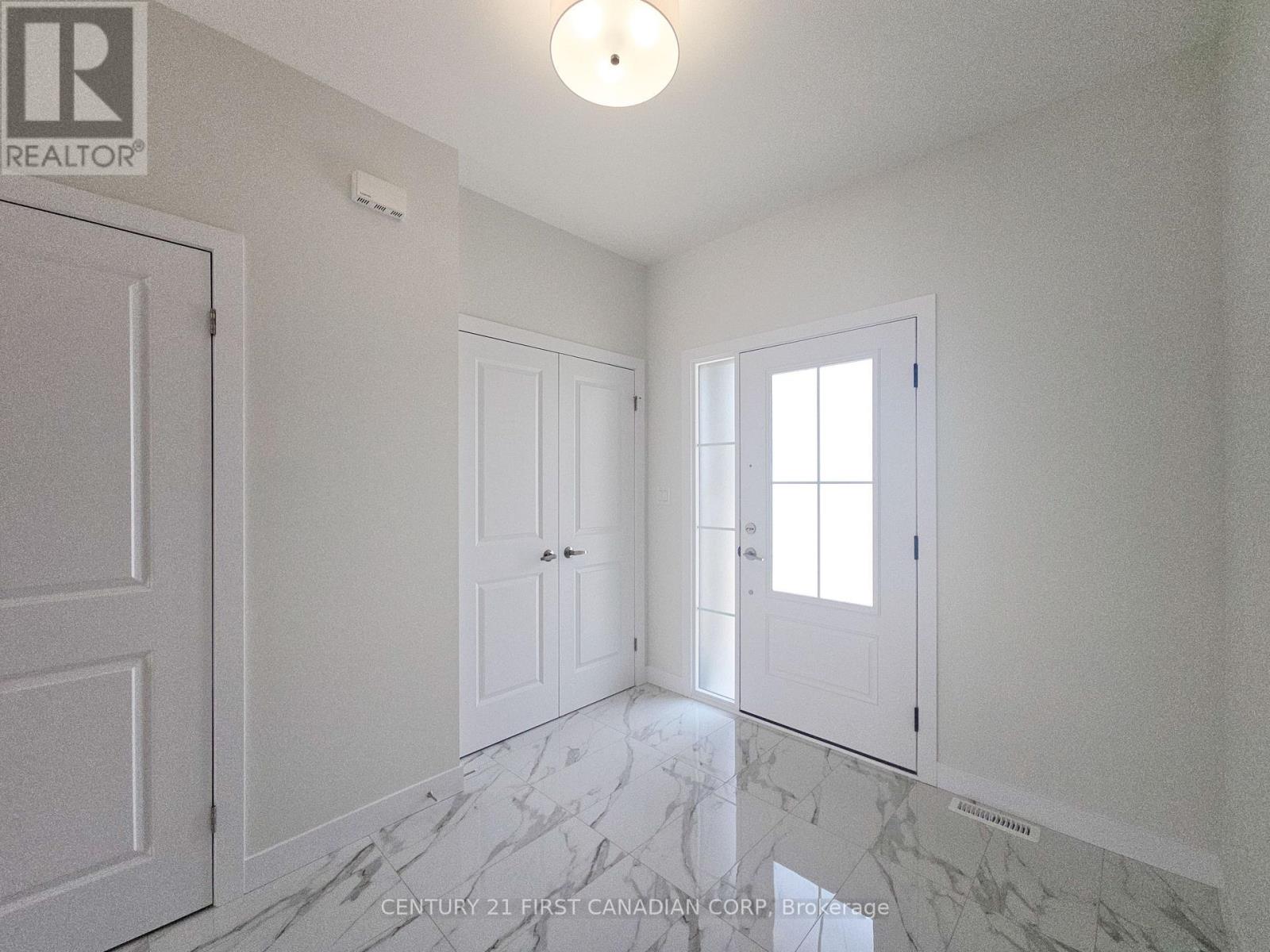 4213 Calhoun Way, London South, Ontario  N6P 1J9 - Photo 4 - X13044080