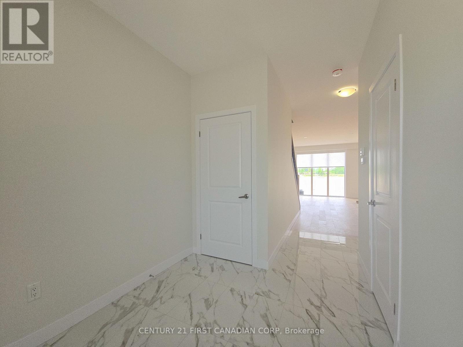 4213 Calhoun Way, London South, Ontario  N6P 1J9 - Photo 5 - X13044080