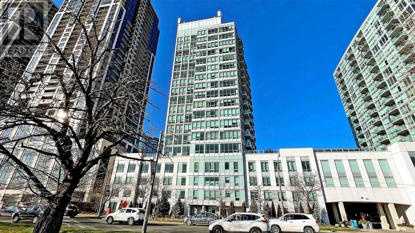 702 - 1910 Lake Shore Boulevard W, Toronto, Ontario  M6S 1A2 - Photo 3 - W12774308