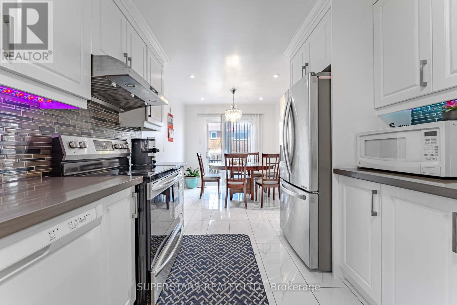 14 Kemsing Court, Markham, Ontario  L3R 4P7 - Photo 12 - N13044050