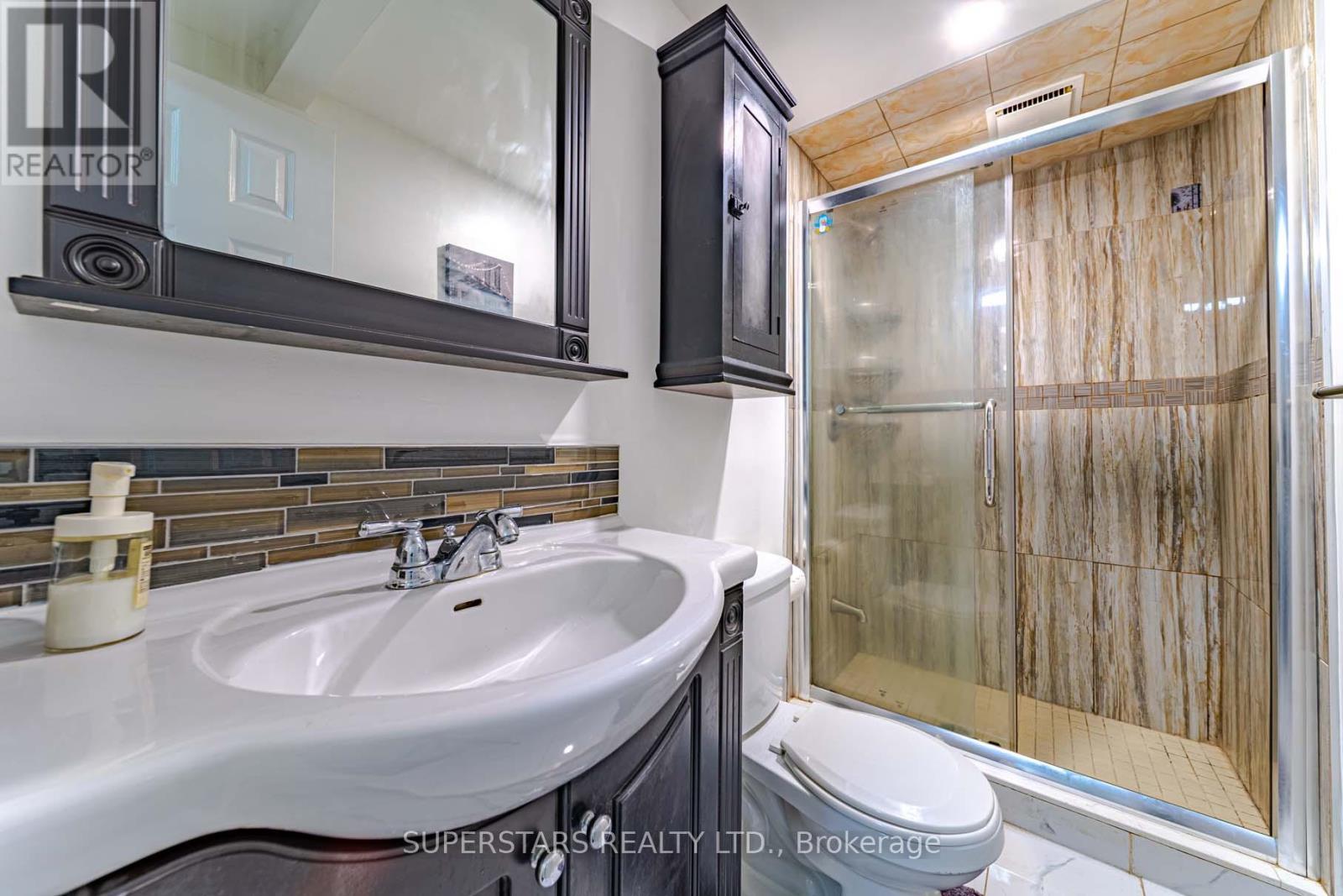 14 Kemsing Court, Markham, Ontario  L3R 4P7 - Photo 17 - N13044050