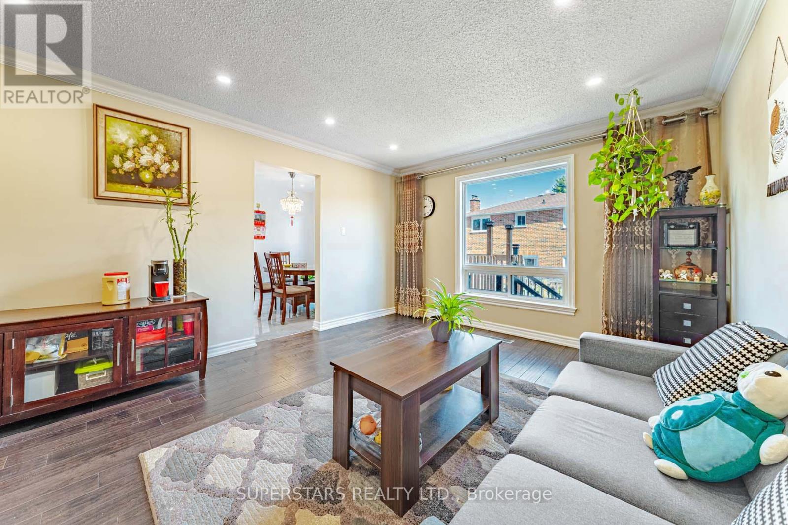 14 Kemsing Court, Markham, Ontario  L3R 4P7 - Photo 4 - N13044050