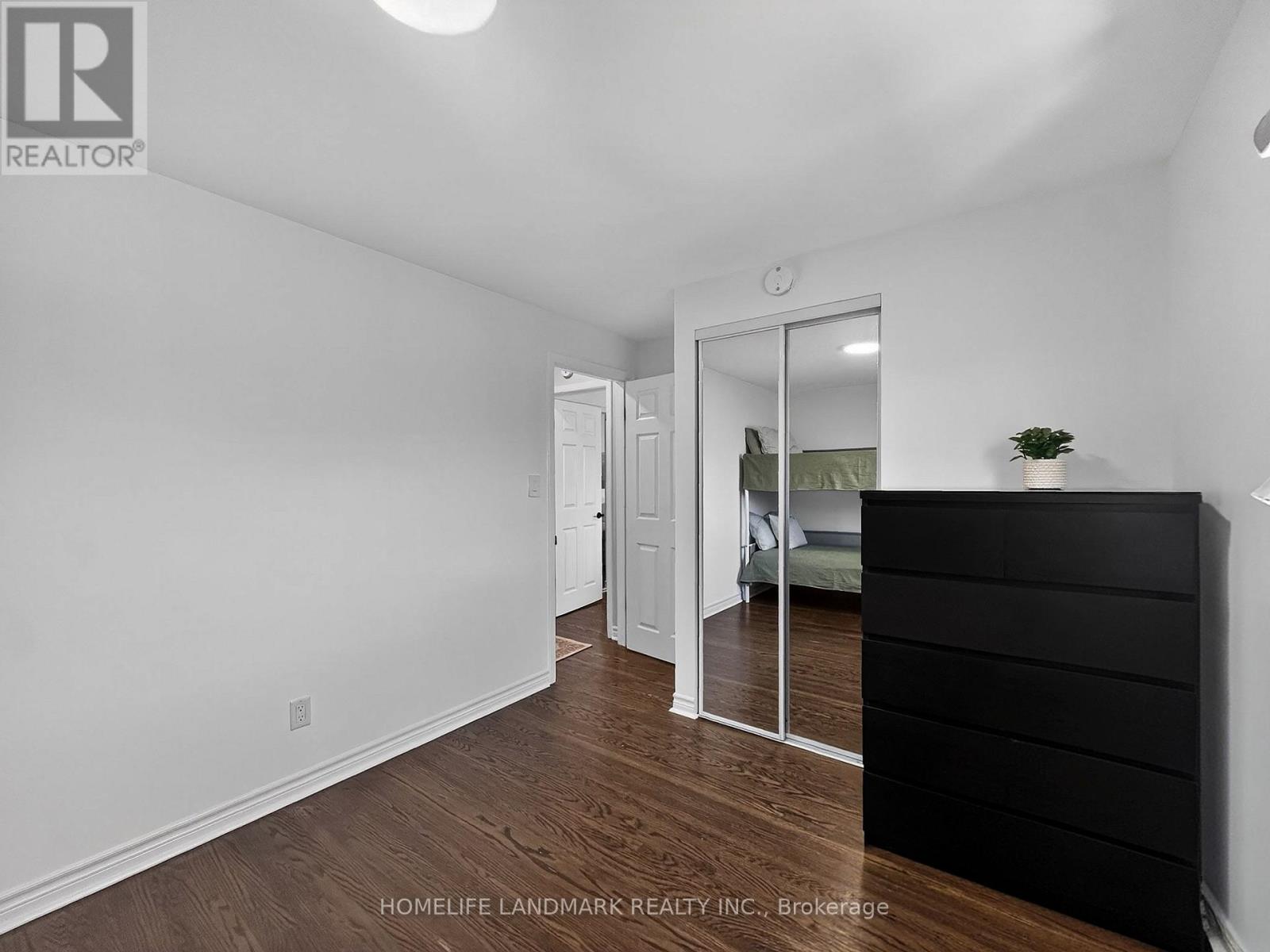 1166 Kingsholm Drive, Mississauga, Ontario  L4Y 2H2 - Photo 22 - W13044072