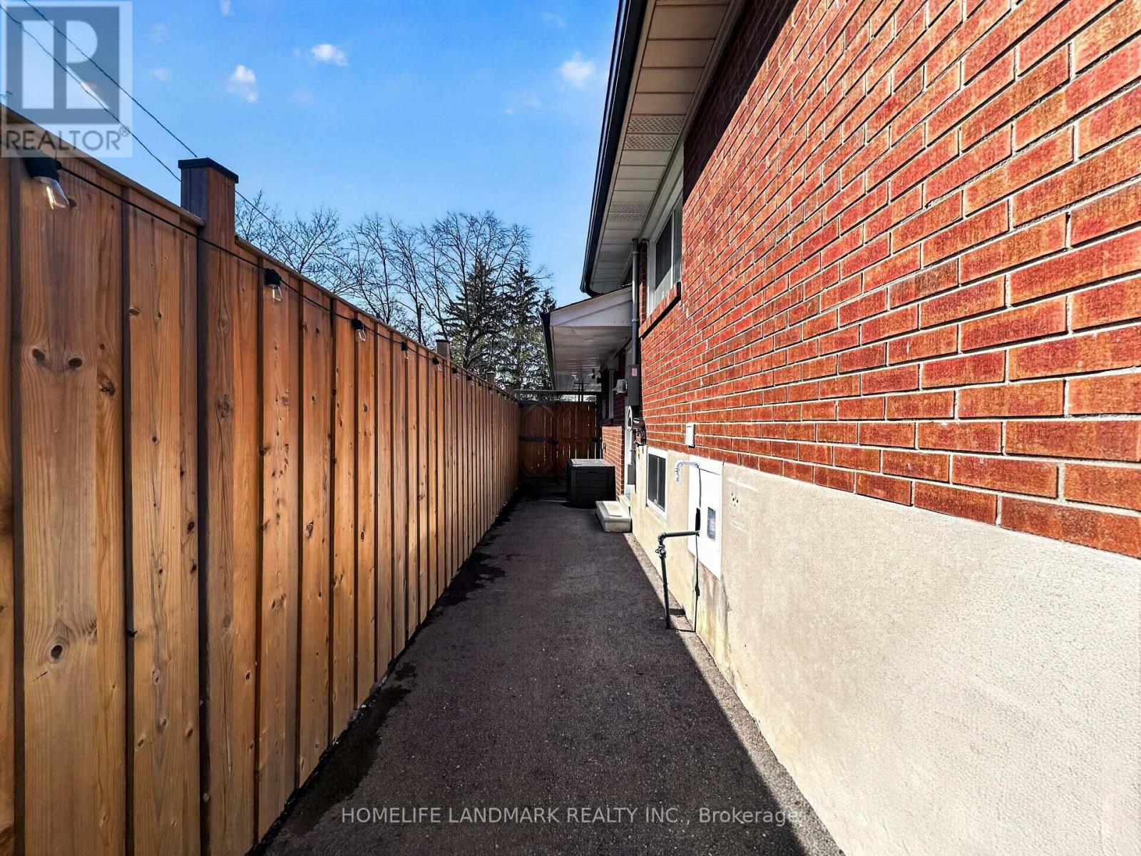 1166 Kingsholm Drive, Mississauga, Ontario  L4Y 2H2 - Photo 27 - W13044072