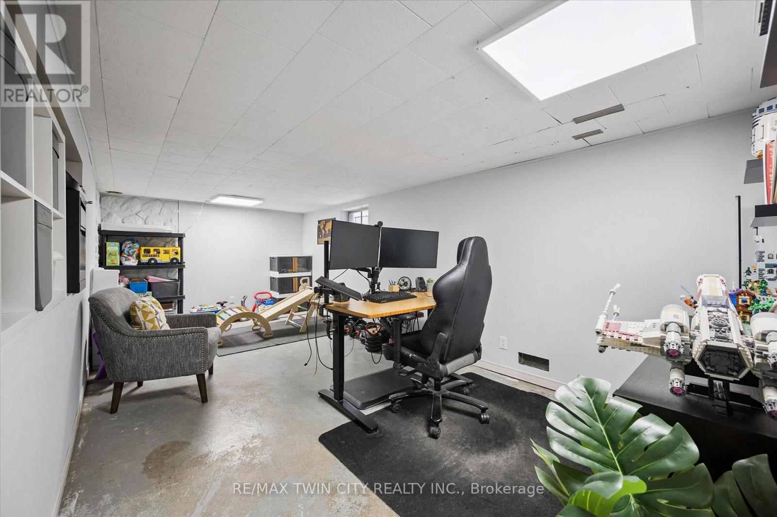 156 Norfolk Street, Stratford, Ontario  N5A 3Y9 - Photo 15 - X13044060