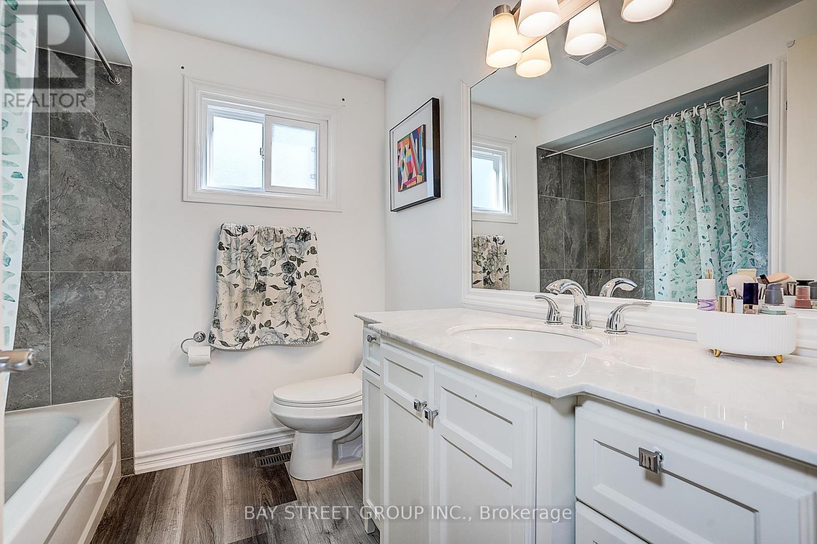 43 Bluesky Crescent, Richmond Hill, Ontario  L4C 8J2 - Photo 41 - N12958920