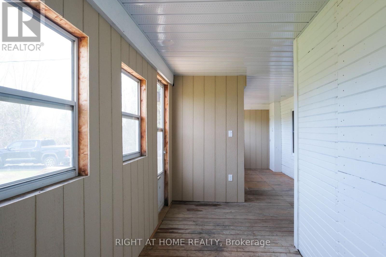 145 Sarah Street E, Mcnab/braeside, Ontario  K0A 1G0 - Photo 11 - X13044114