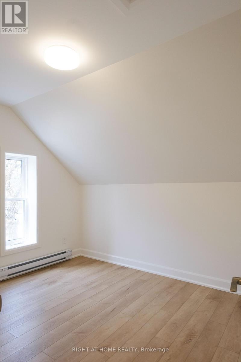 145 Sarah Street E, Mcnab/braeside, Ontario  K0A 1G0 - Photo 12 - X13044114