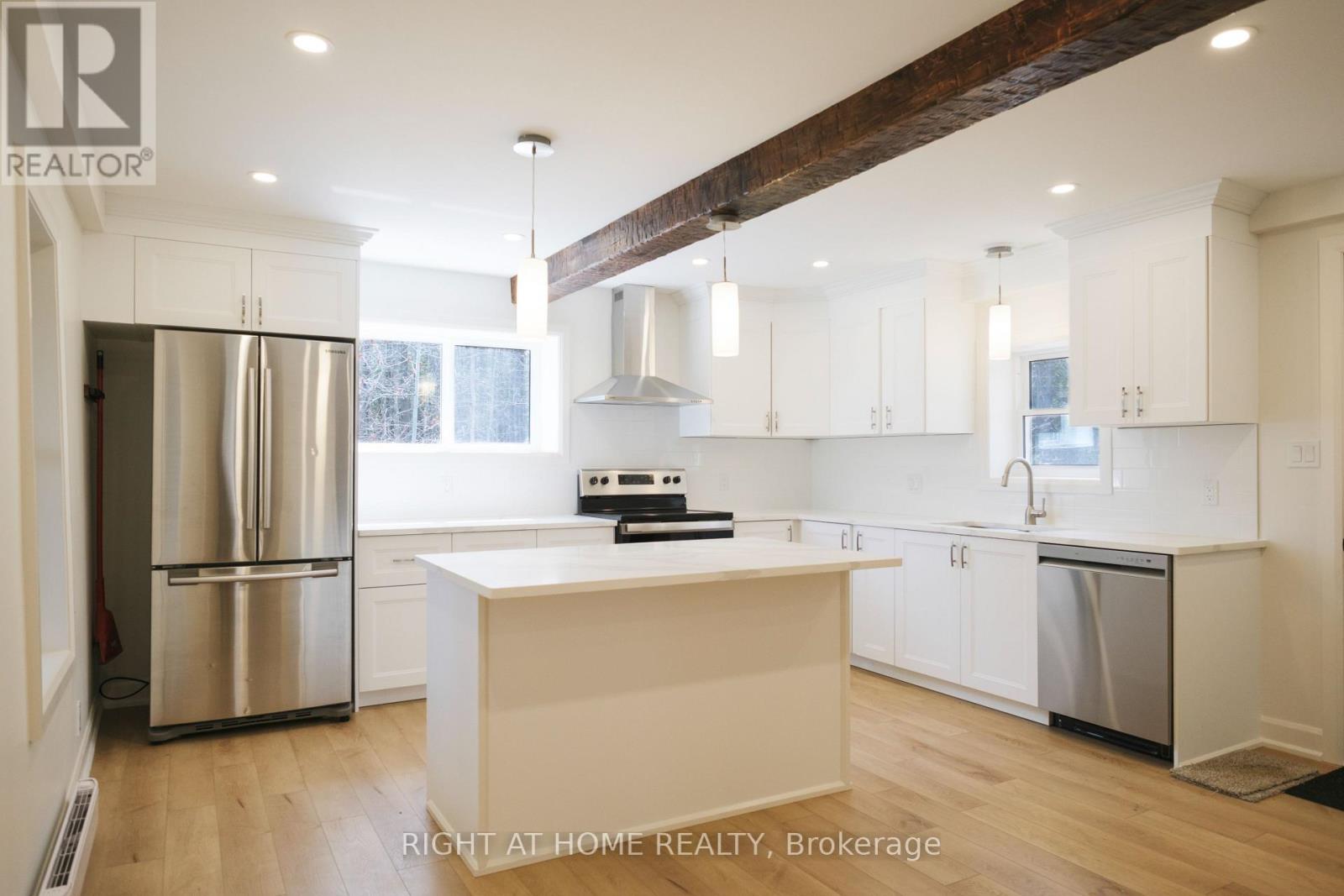 145 Sarah Street E, Mcnab/braeside, Ontario  K0A 1G0 - Photo 7 - X13044114